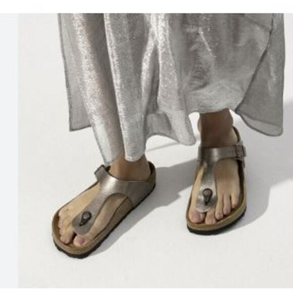 Birkenstock Shoes - Birkenstock green faux leather Gizeh thong sandals (37 - US6.5)